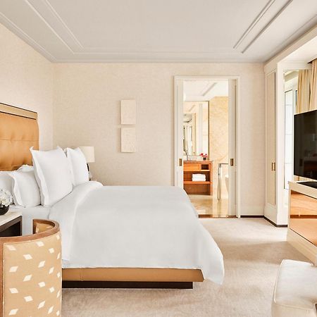 Four Seasons Hotel Madrid Esterno foto