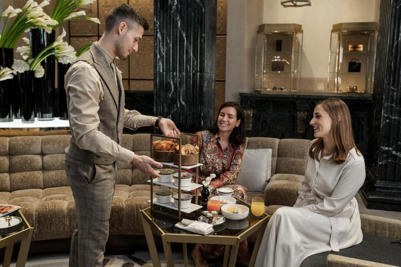 Four Seasons Hotel Madrid Esterno foto