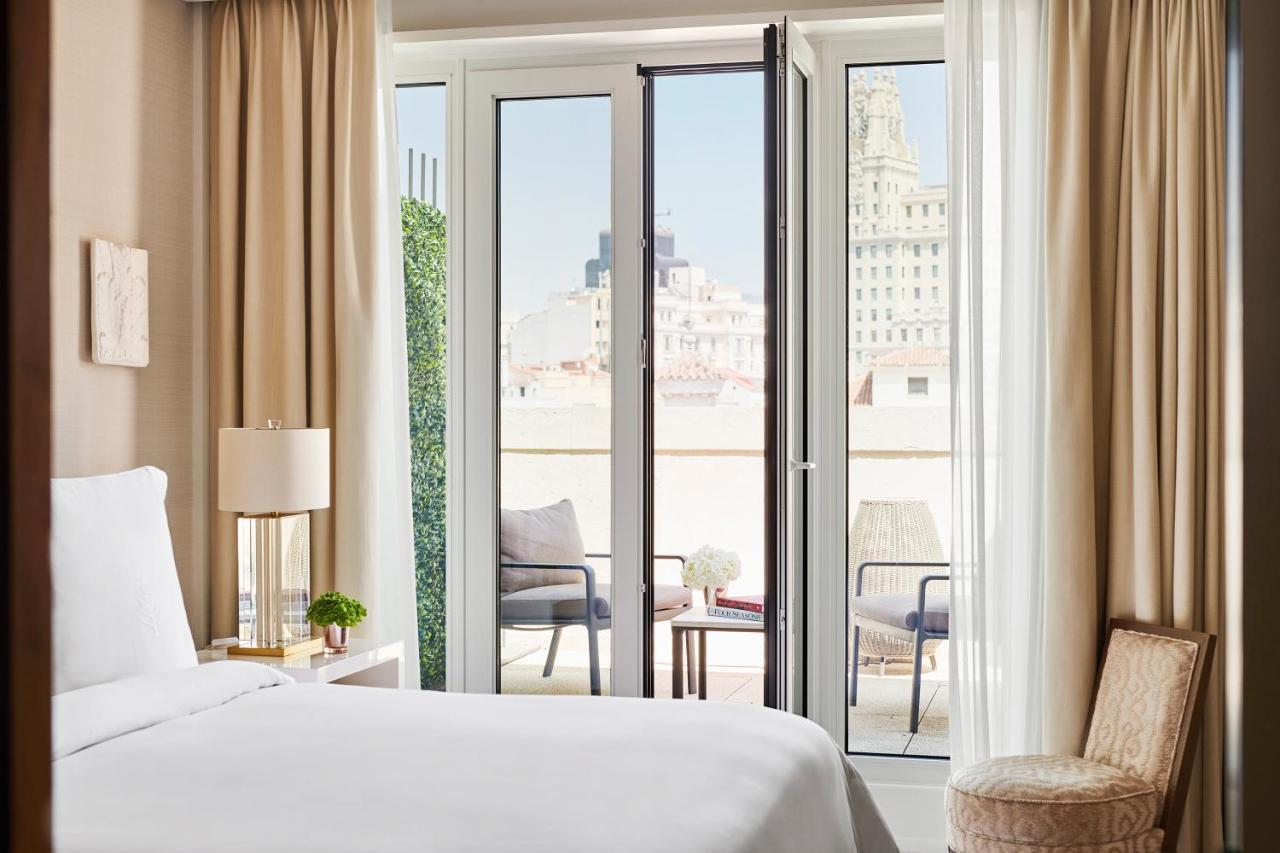 Four Seasons Hotel Madrid Esterno foto