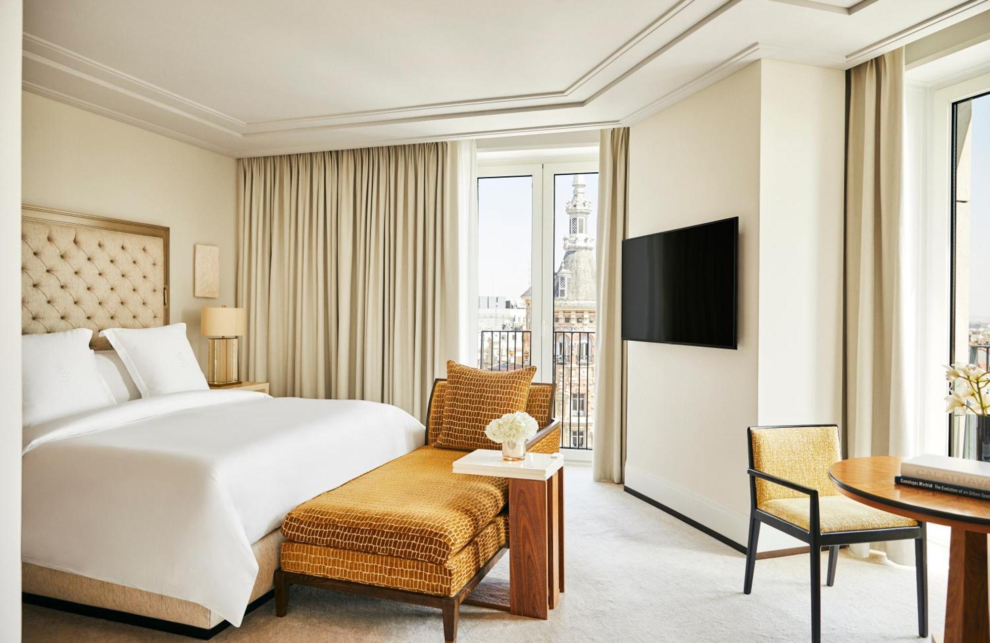 Four Seasons Hotel Madrid Esterno foto