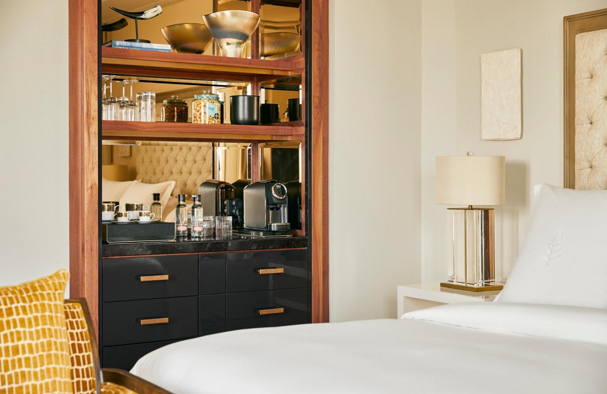 Four Seasons Hotel Madrid Esterno foto