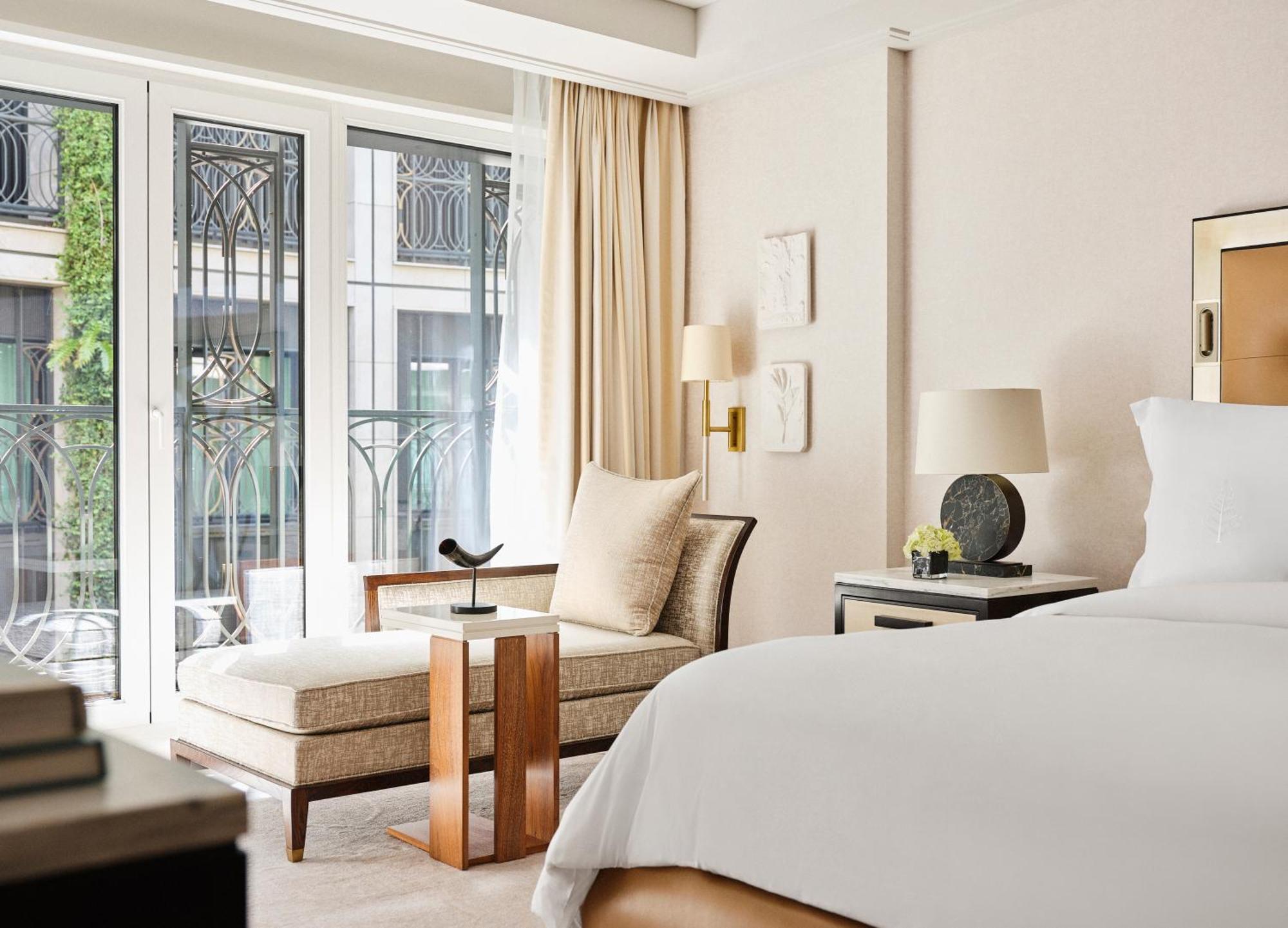 Four Seasons Hotel Madrid Esterno foto