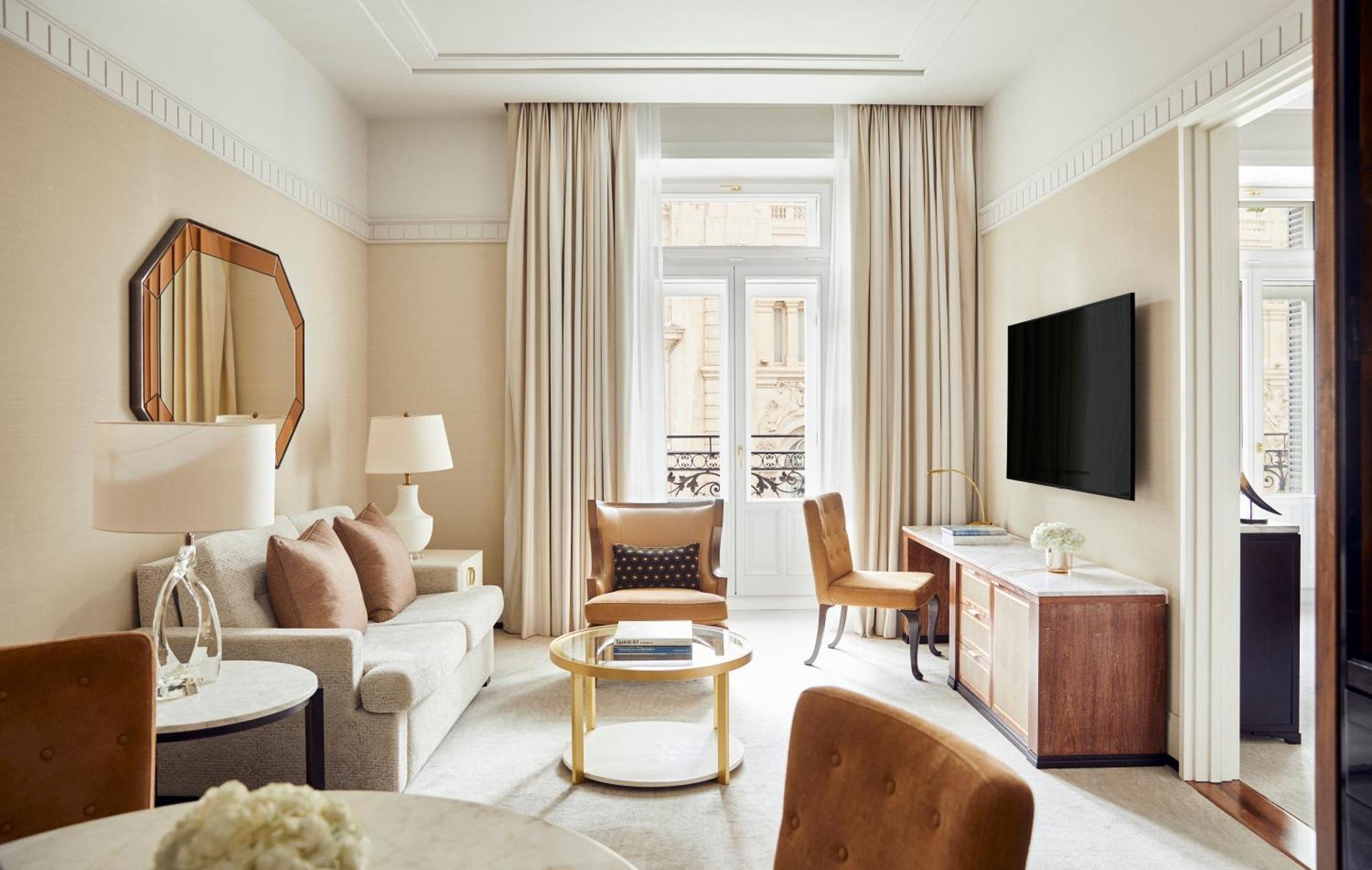 Four Seasons Hotel Madrid Esterno foto